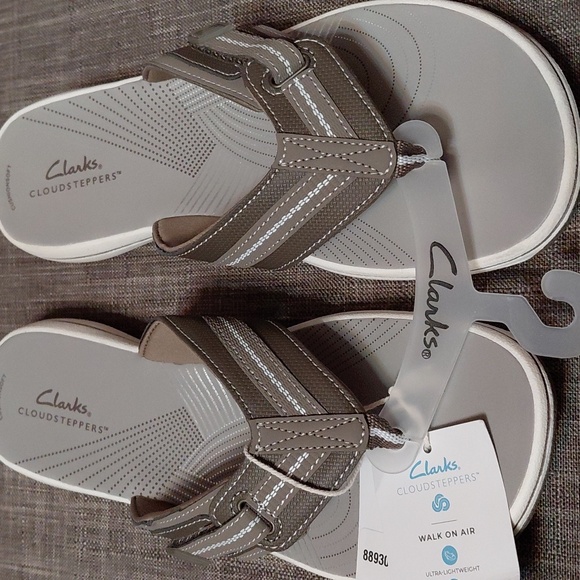 Clarks Cloudsteppers Gray Sandals SIZE 9 - Picture 2 of 5